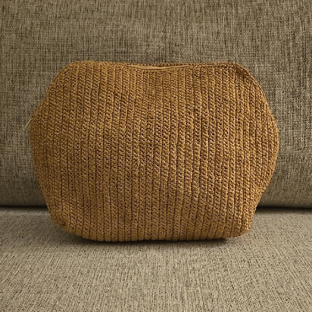 Elegant Tan Woven Women's Bag